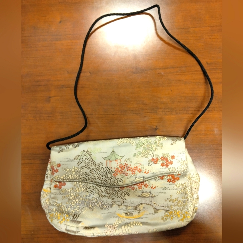 Asian themed handbag / shoulder bag